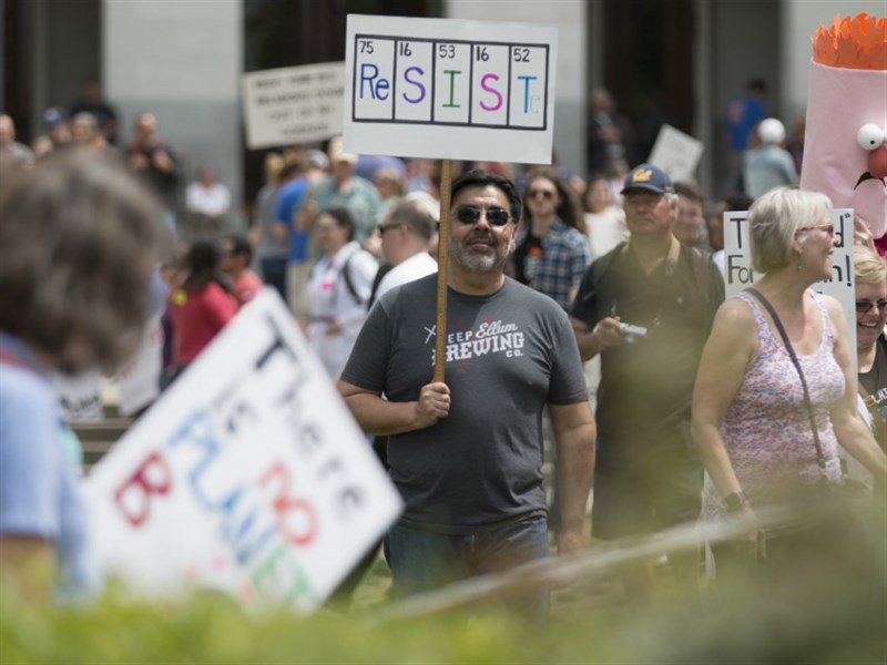 042217 Science March Sacramento 04 VN P